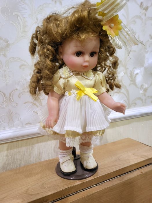 Кукла коллекционная