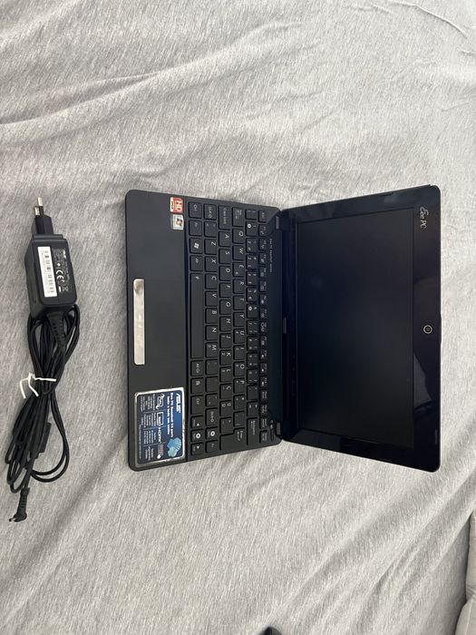 Portátil Asus 1015bx