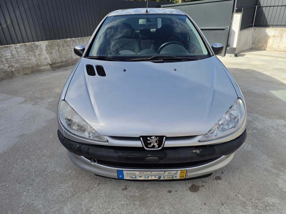 Peugeot 206 1.1 Gasolina - Ano 2004 - Nacional foto 2