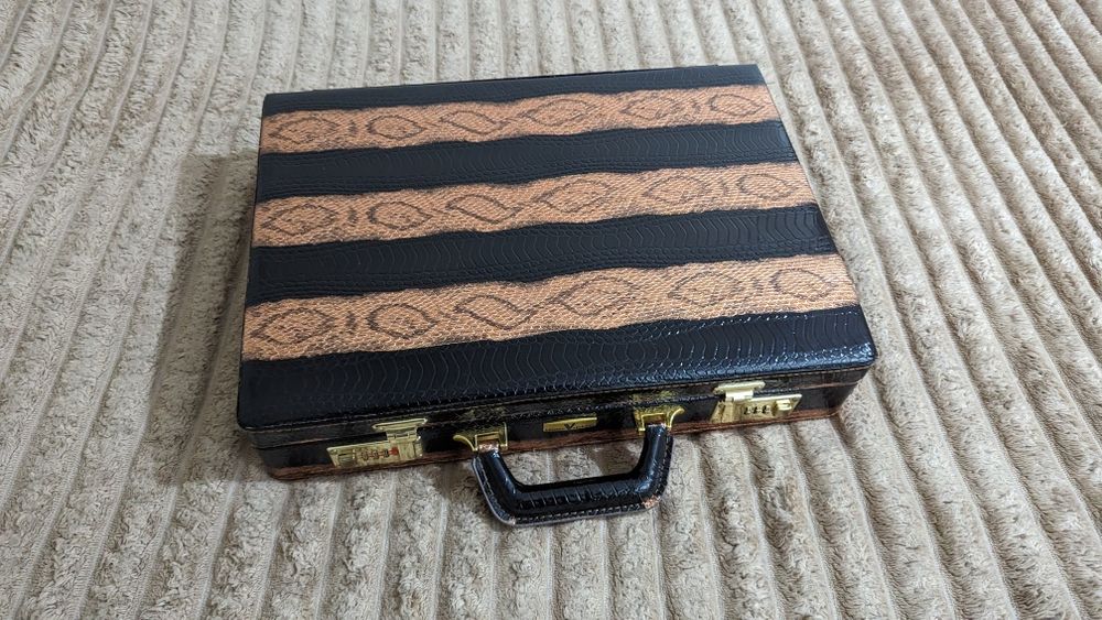 Подарунок на весілля,ювілей. Столовий прибори.виделки,ложки,ножі