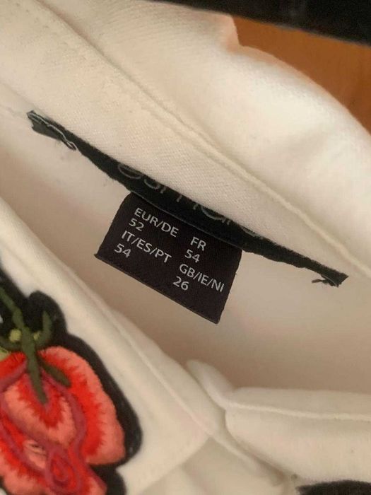 Elegancka biała koszula 3xl z naszywkami