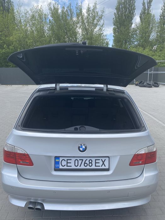 BMW 5 Series 2009 E61 (FL) • 525d Automatic (197 к.c)