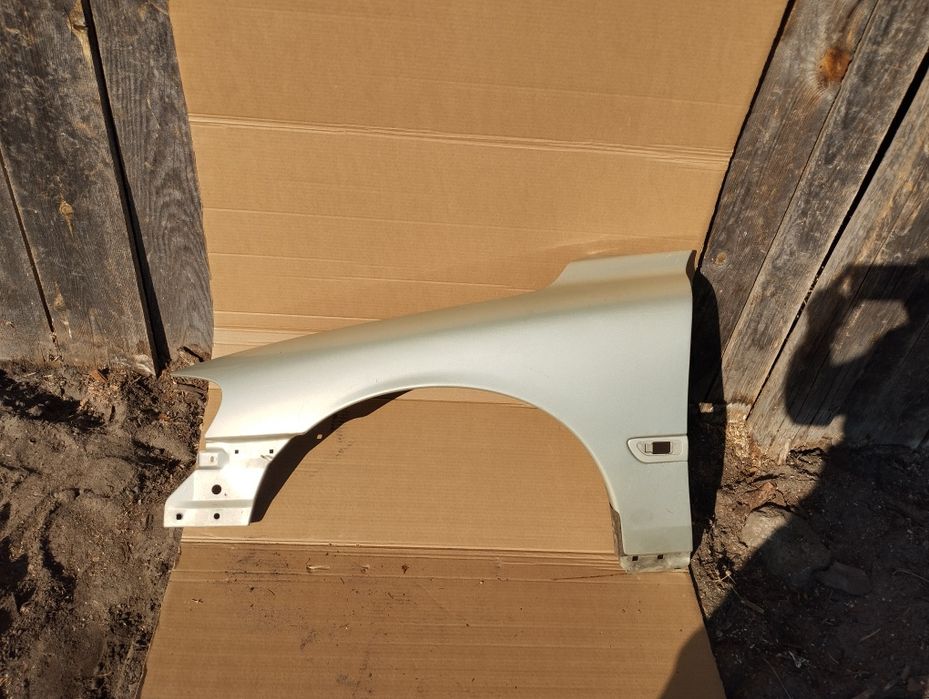 Sprzedam dziw lewy przód i lewy tył błotnik tylnom klape do Volvo S60