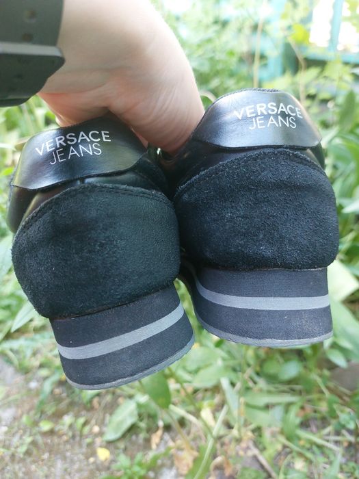 Оригінальні кросівки Versace