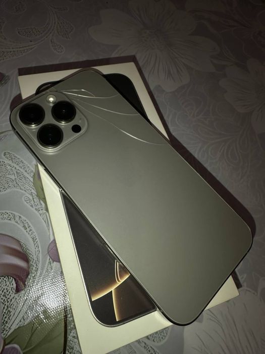 Iphone 16 pro max Natural Titanium