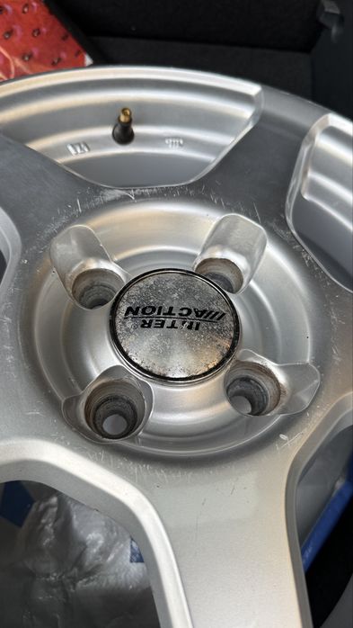 Vendo: 4 jantes Inter Action 4x100 MINI R50 R52 R53 + 2 pneus