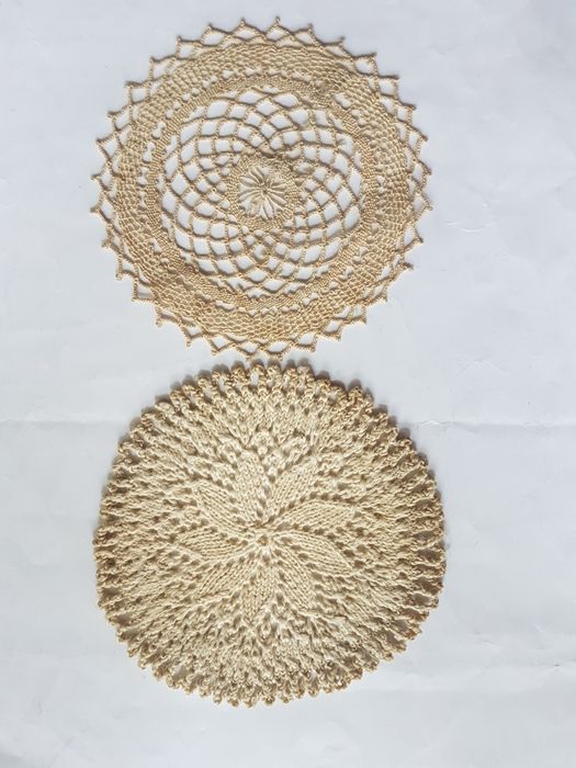 Салфетки  вязаные и вышитая