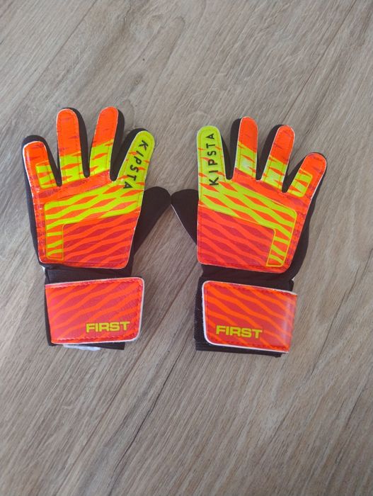 Rękawice piłkarskie