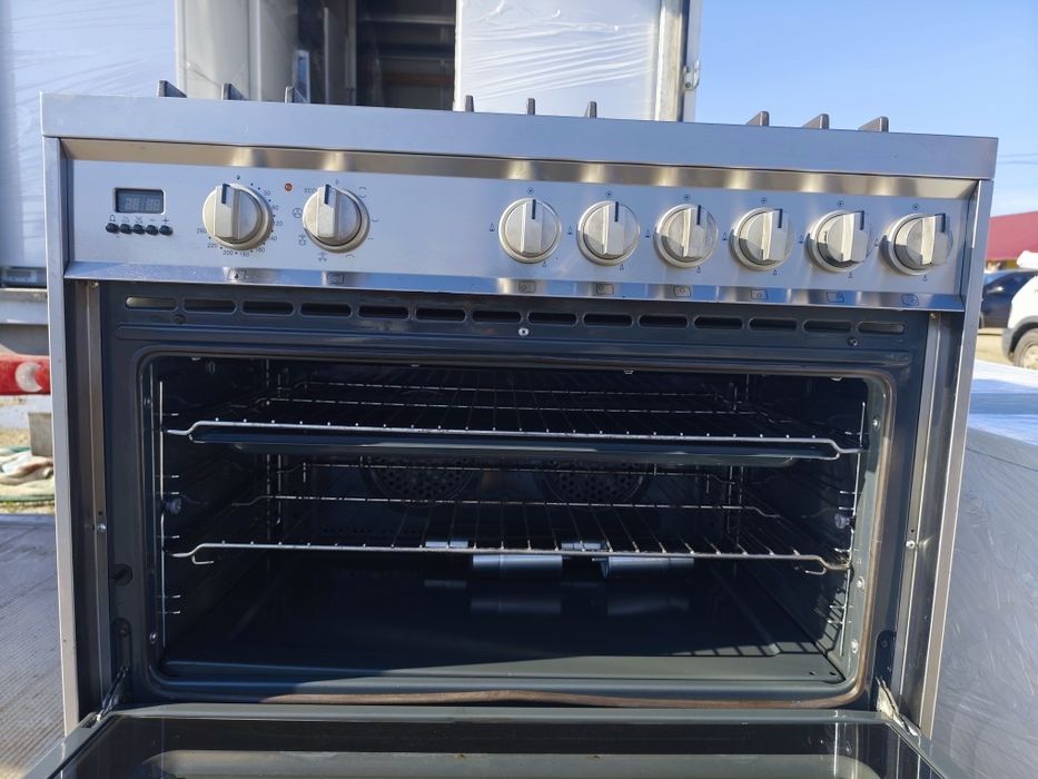 Професійна газова плита Smeg