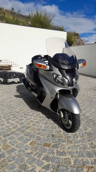 Suzuki Burgman 650 (55cv) de 2004 excelente estado