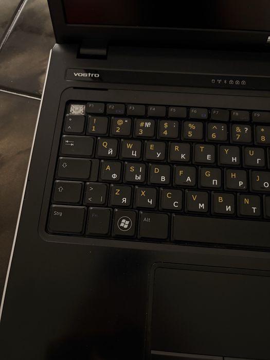 Dell Vostro, Intel i5, 8GB RAM, Windows 10 Pro