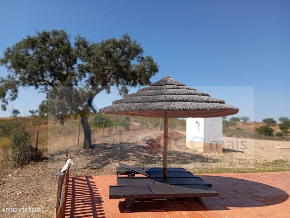 Propriedade Rural com Casa de Campo e Piscina - Concelho de Serpa