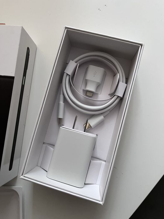 Google Pixel 4a 5G (128 GB) — Повний комплект