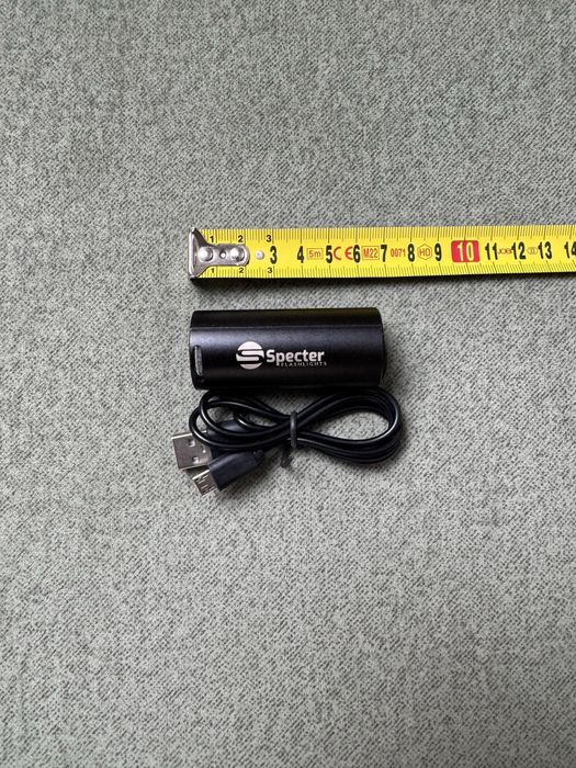 Lampka rowerowa LED na przód Specter 350