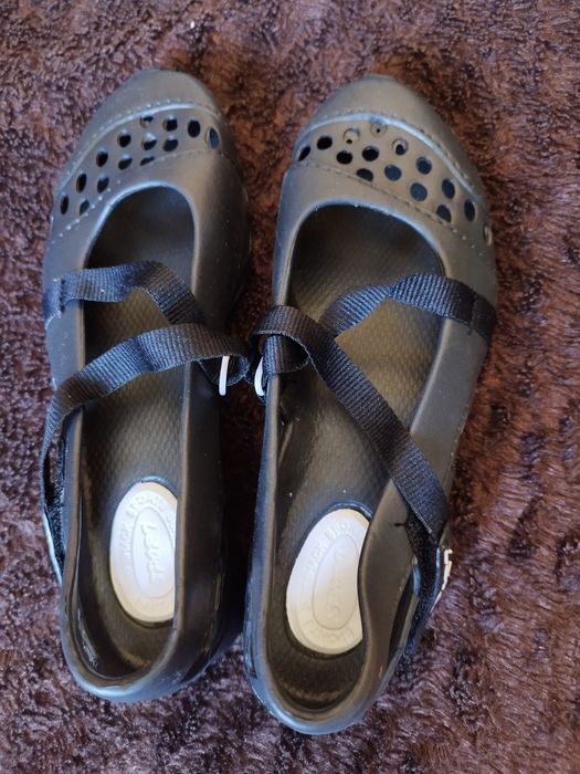 Vendo sapatos pretos