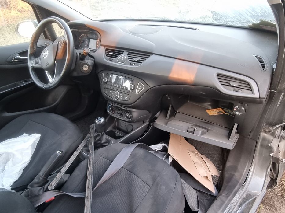 Opel corsa e 1.4 90 koni 60 tys. Lakier   z10d  na części.