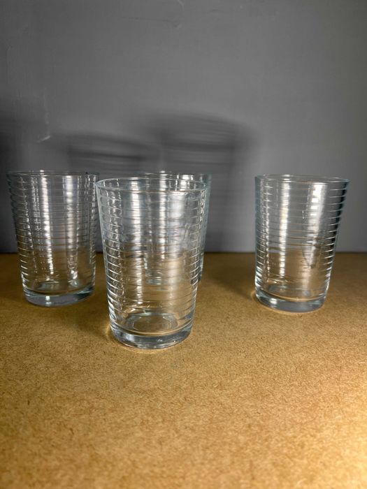 Szklanki z grubego szkła z rantami – zestaw 4 sztuki