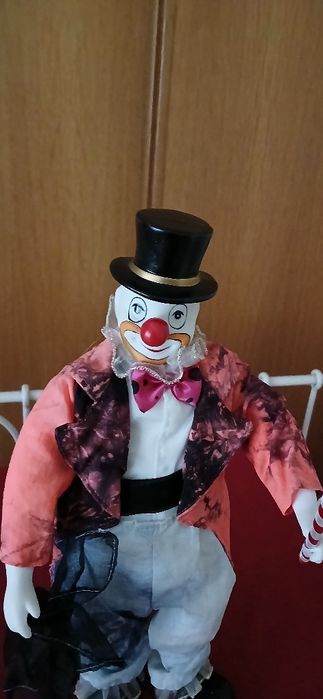 Estatueta/palhaço mágico