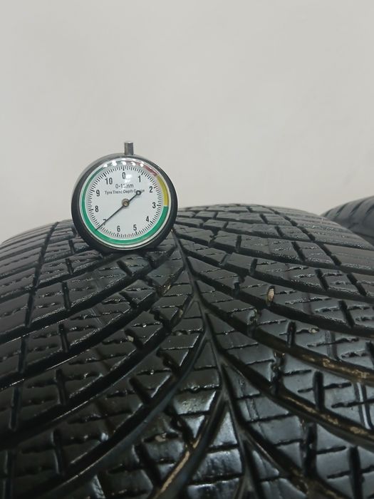 Wielosezon Goodyear 255/45R19 104W