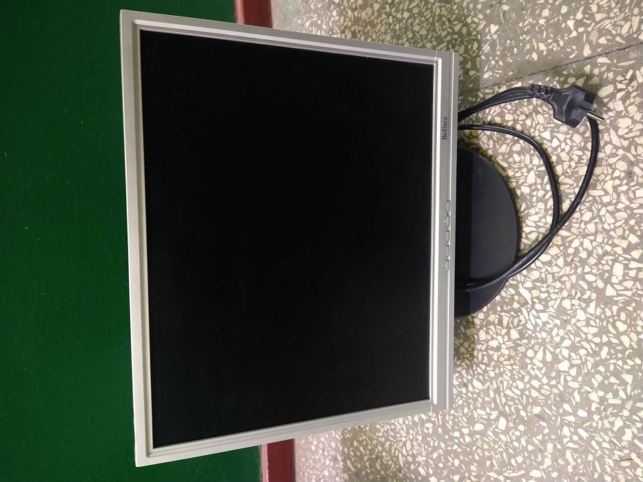 Monitory komputerowe