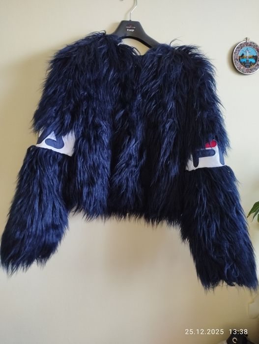 Шубка спорт шик FILA темно- синій чернільний  колір.рМ 44-46евр.950гр.