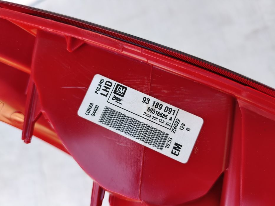 Opel Corsa D lampa tył tylna prawa zewnętrzna w błotnik nowa oryginał wysyłka