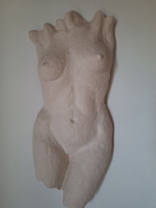 Peças decorativas de busto feminino e masculino