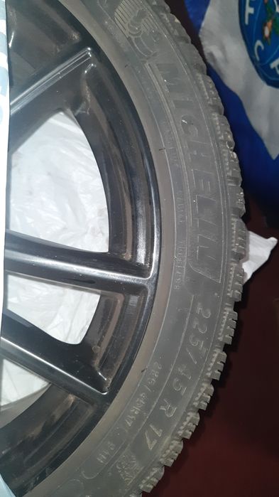 Jantes 17" com pneus inverno 225 45 R17