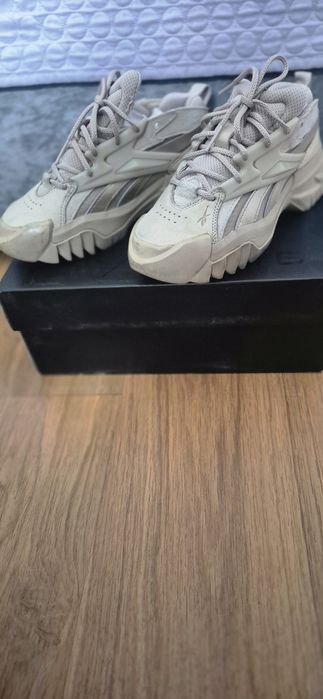 Кросівки Reebok Cardi B оригінал!!!