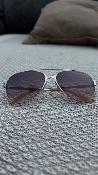 Oculos de sol da Carrera