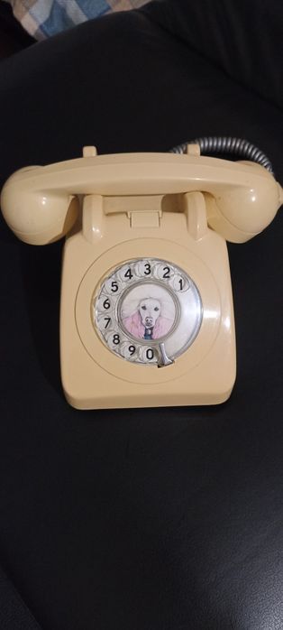 Telefone de disco decorativo