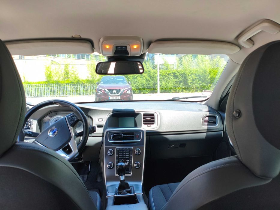 Volvo S60 D3 – Elegância Executiva, Proveniência Única e Transparência