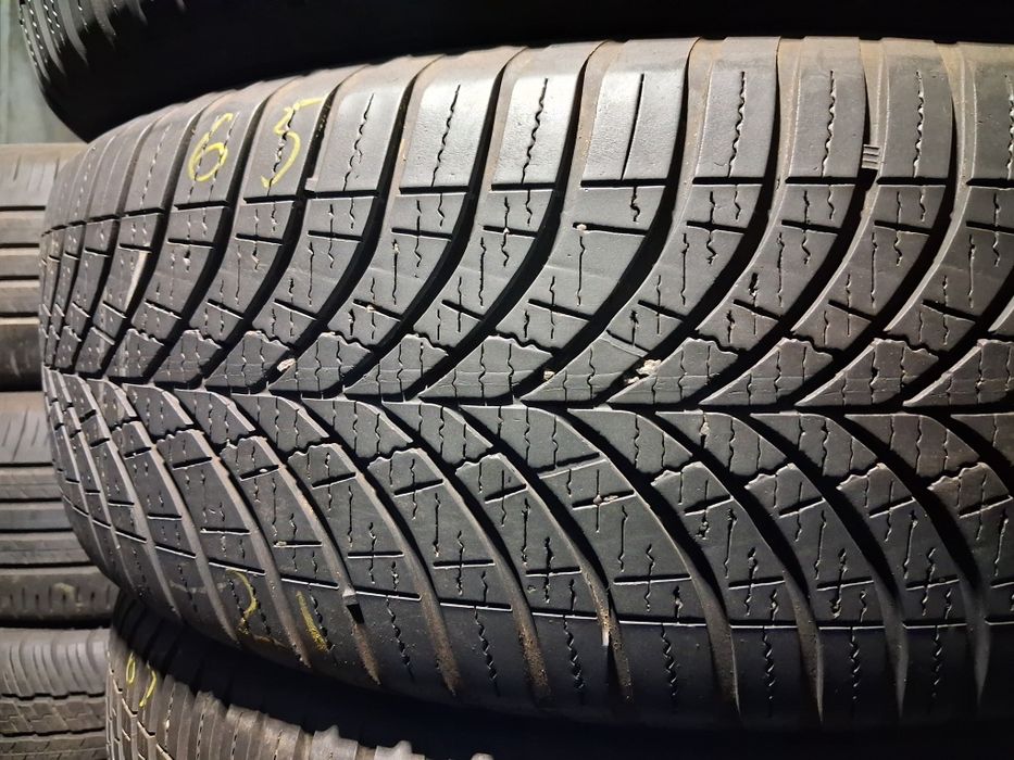 225/60 R18 Goodyaer Vector 4seasons Комплек , Пара