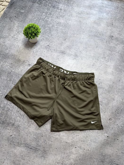 Жіночі шорти Nike Training Dri Fit Attack Shorts