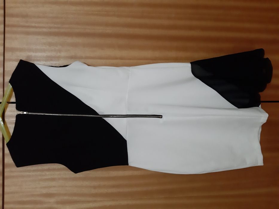 Vestido cintado semiformal