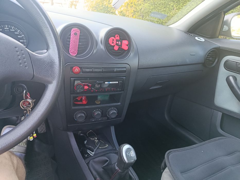 Seat Ibiza III 6L 1.4 16V 75KM 55kW 2003r.