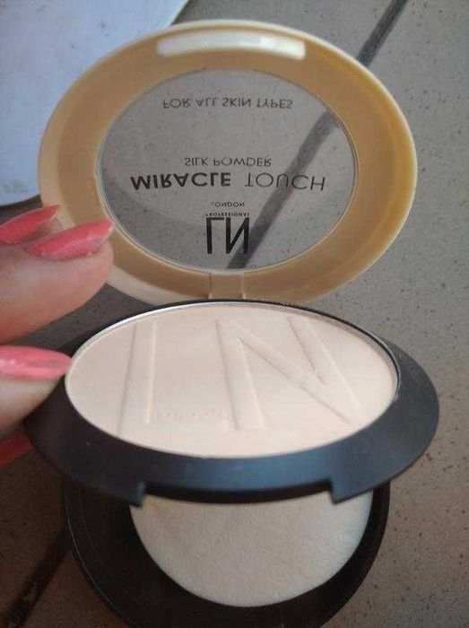 пудра, для світлої шкіри, без жовтизни,  до 07 2022, ціна знижена