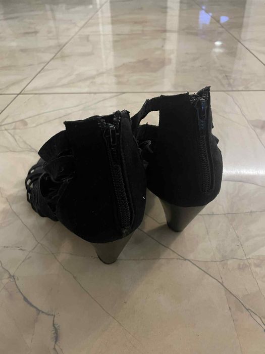 Buty czarne zamszowe (używane)