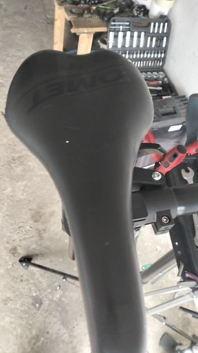 Siodło rowerowe z sztycą – dobry stan