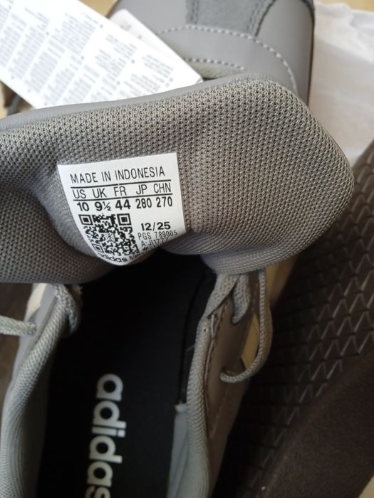 Продам кросівки чоловічі adidas