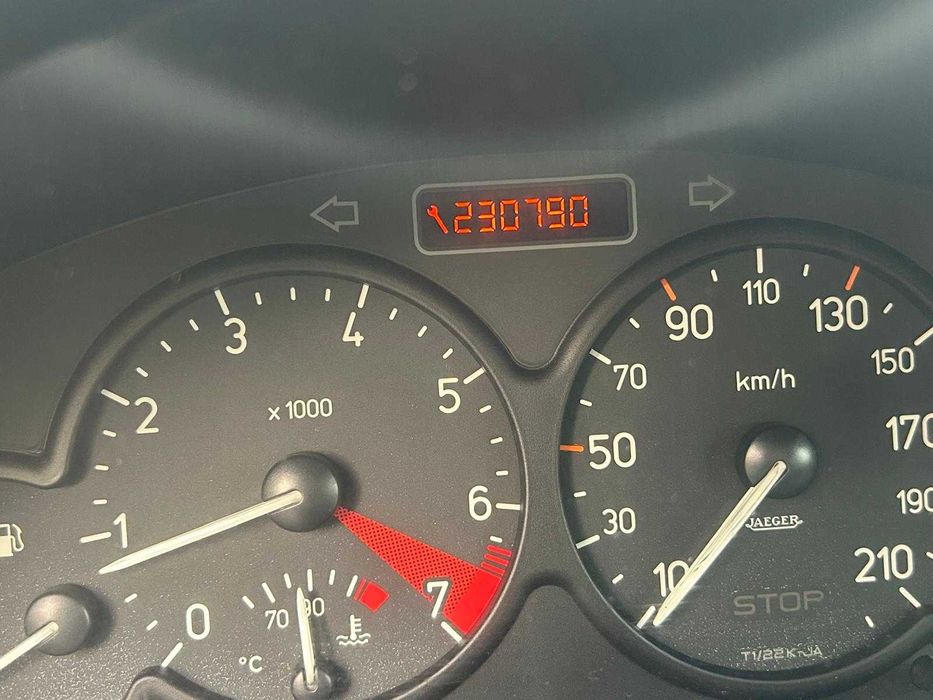 Peugeot 206 SW 1.4 gasolina 2002/11