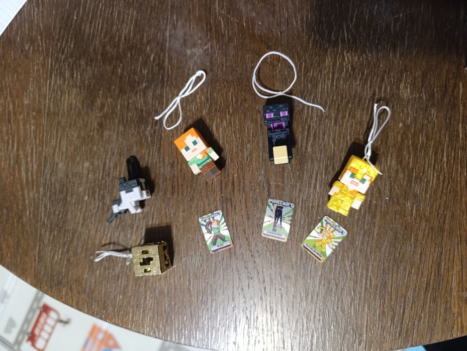 Фігурки kinder Minecraft