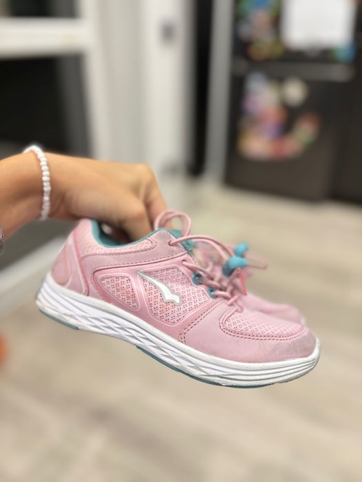 Bagheera кросівки для дівчинки 28