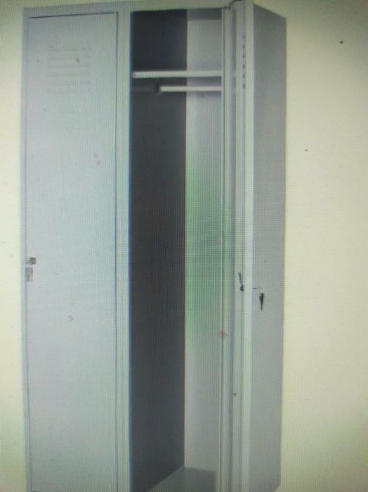 Шкаф металлический двустворчатый