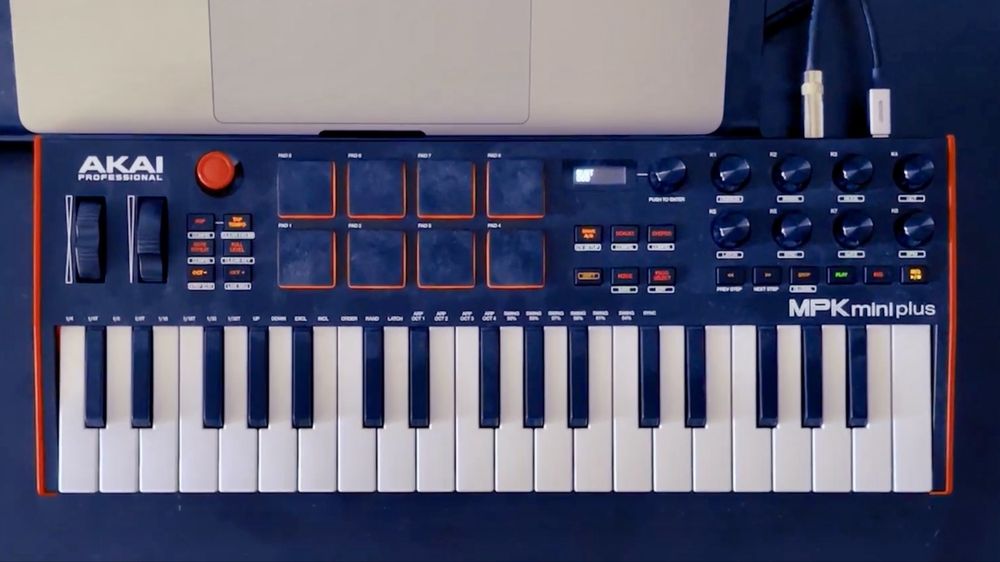 MIDI-клавіатура Akai MPK mini Plus