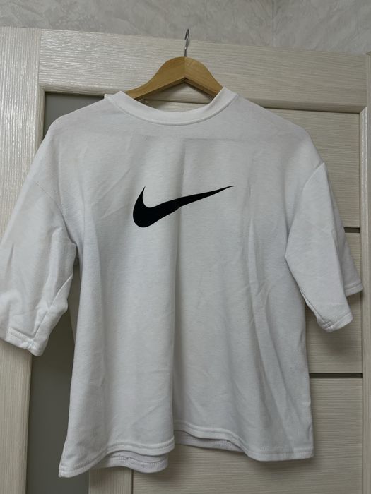 футболка с логотипом найк