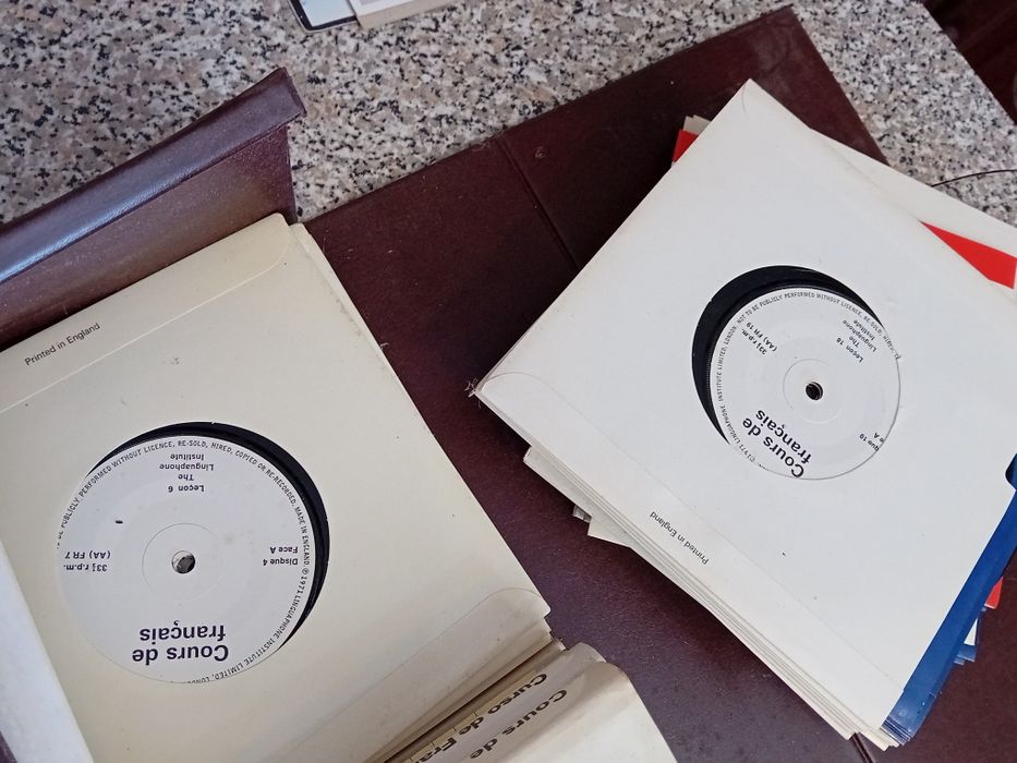 Curso de Francês em Vinil