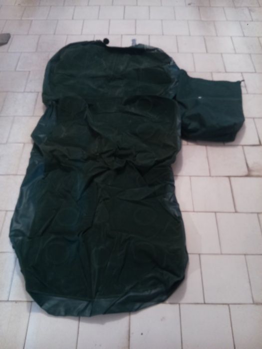 Cama, colchão de ar verde( campismo)