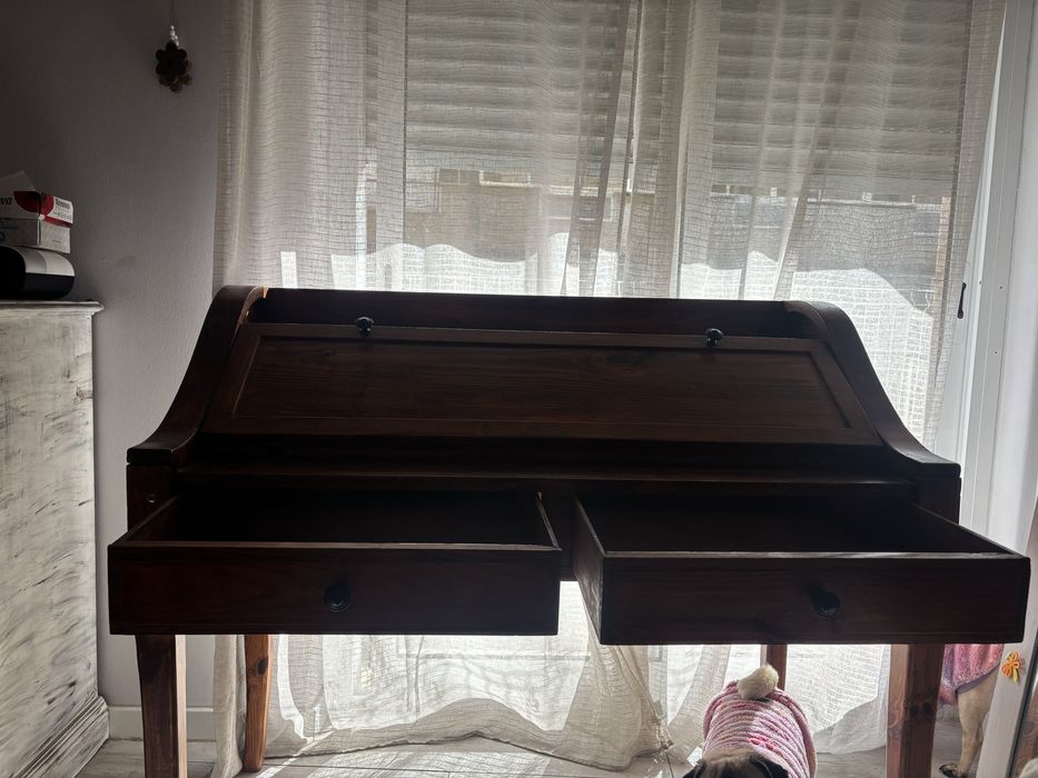 Escrevaninha em madeira