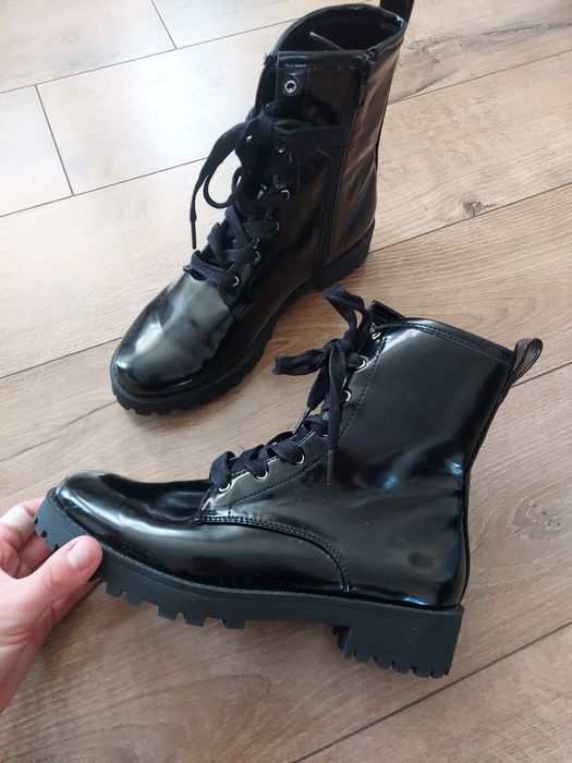 Sznurowane lakierowane botki trzewiki H&M 37